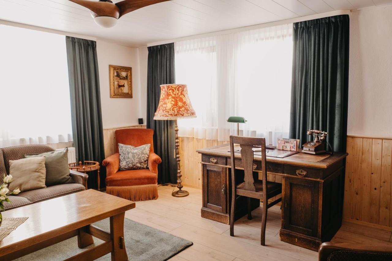 Altes Haeusle Am Waschbach Anno 1625 Ferienwohnungen Und Doppelzimmer Edenkoben Esterno foto